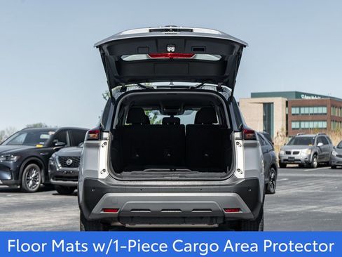 Used 2023 Nissan Rogue SV AWD/4WD image 10