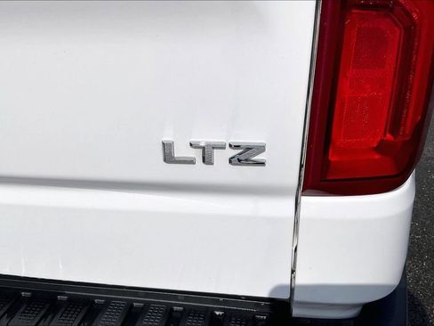 Used 2023 Chevrolet Silverado 1500 LTZ image 8