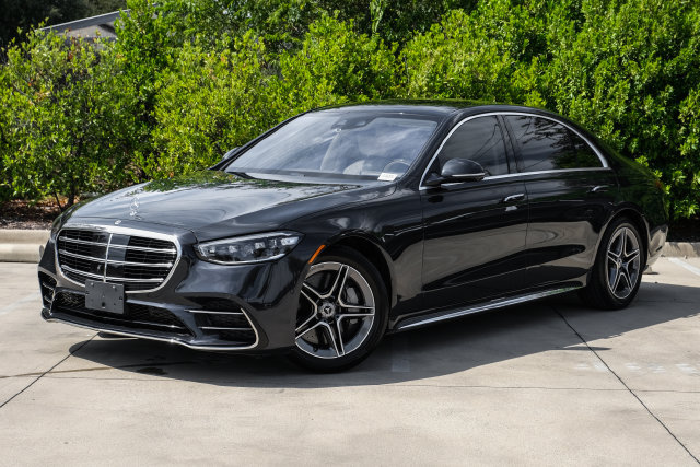 Used 2021 Mercedes-Benz S 580 4MATIC Sedan image 2