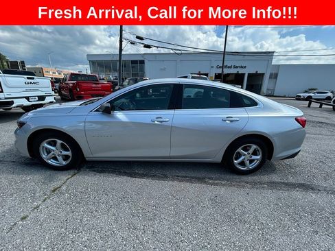 Used 2017 Chevrolet Malibu LS FWD image 20