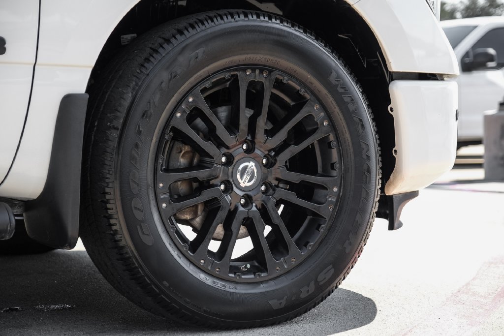 Used 2019 Nissan Titan SL w/ Midnight Edition RWD image 63