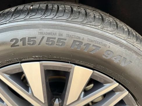 Used 2025 Nissan Altima 2.5 SV FWD image 12