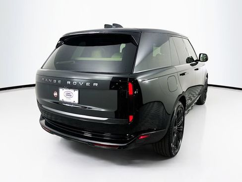 Used 2025 Land Rover Range Rover SE AWD/4WD image 5