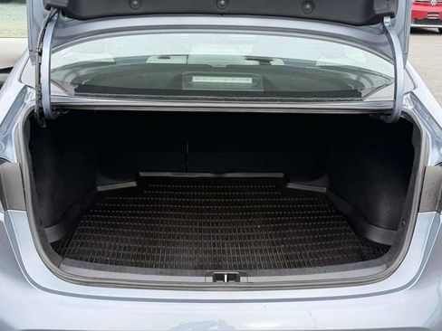 Used 2022 Toyota Corolla LE image 19