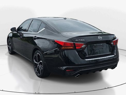 Used 2023 Nissan Altima 2.5 SR FWD image 6