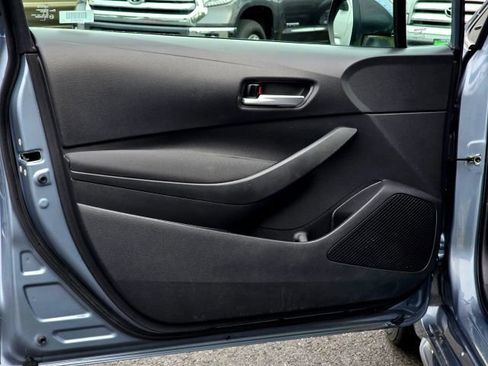 Used 2020 Toyota Corolla LE image 23