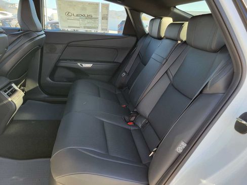 Certified 2026 Lexus ES 350e w/ Convenience Package FWD image 16