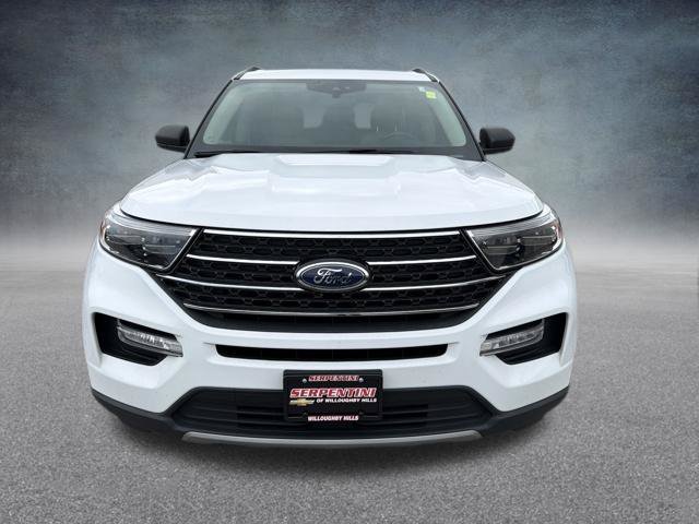 Used 2021 Ford Explorer XLT w/ Equipment Group 202A AWD/4WD image 3