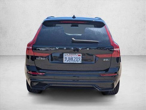 Used 2024 Volvo XC60 B5 Core w/ Protection Package Premier AWD/4WD image 7