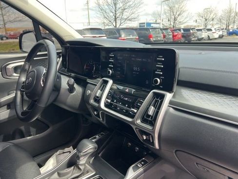 Certified 2021 Kia Sorento S image 35