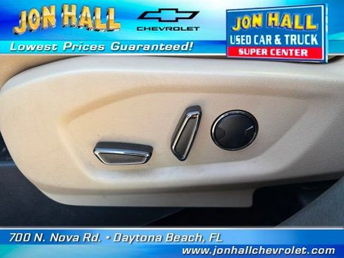 Used 2017 Ford Explorer XLT w/ Equipment Group 202A image 18