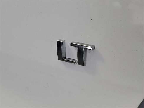 Used 2018 Chevrolet Trax LT w/ LT Convenience Package image 7