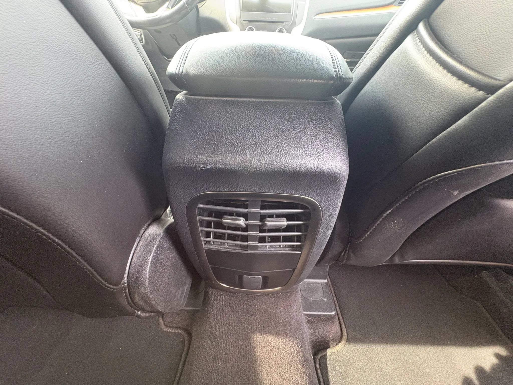 Used 2018 Lincoln MKC Select w/ Select Plus Package FWD image 30