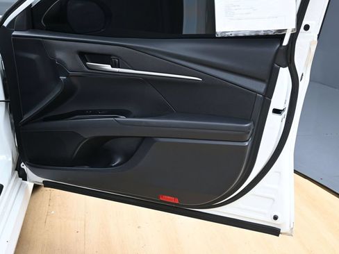 Used 2025 Toyota Camry LE FWD image 36