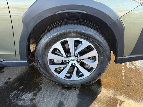 Certified 2025 Subaru Outback Premium w/ Popular Package #1A image 7