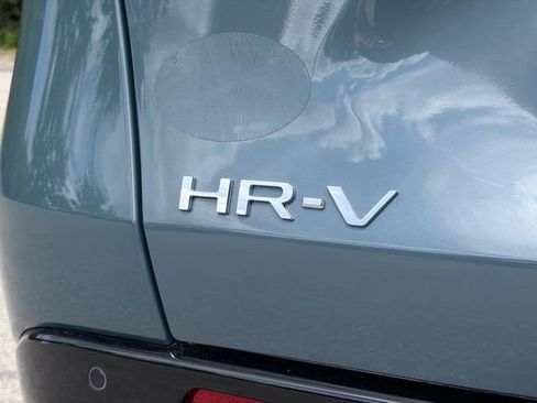 Used 2024 Honda HR-V EX-L image 11