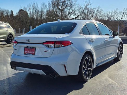 Used 2022 Toyota Corolla SE image 3