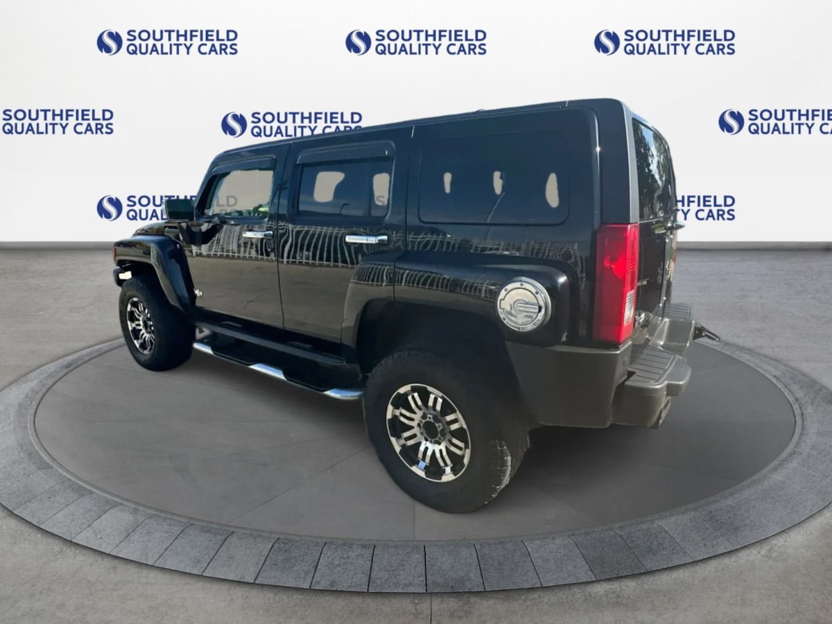 Used 2007 HUMMER H3 AWD/4WD image 4