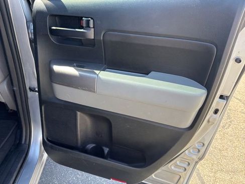 Used 2012 Toyota Tundra 4x4 Double Cab w/ SR5 Pkg image 28
