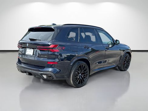 New 2026 BMW X5 xDrive40i w/ M Sport Package AWD/4WD image 3