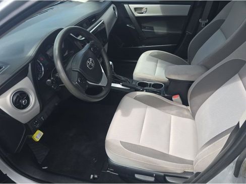 Used 2018 Toyota Corolla LE FWD image 22
