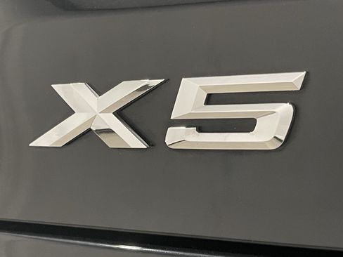 Used 2022 BMW X5 xDrive45e w/ M Sport Package AWD/4WD image 24