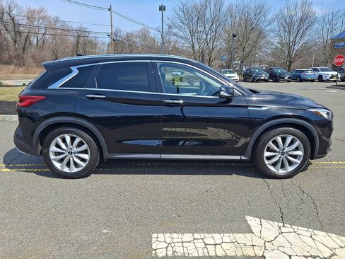 Used 2019 INFINITI QX50 Essential w/ Premium Heat Package image 7