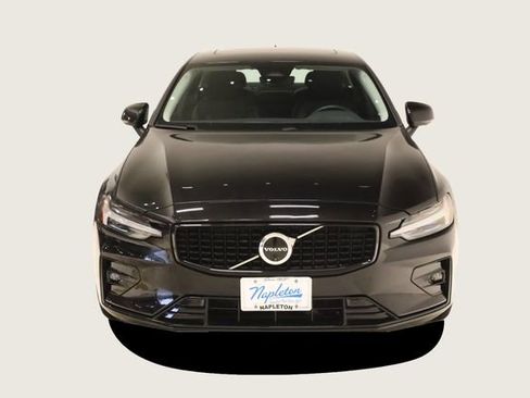 Used 2024 Volvo S60 B5 Plus image 3