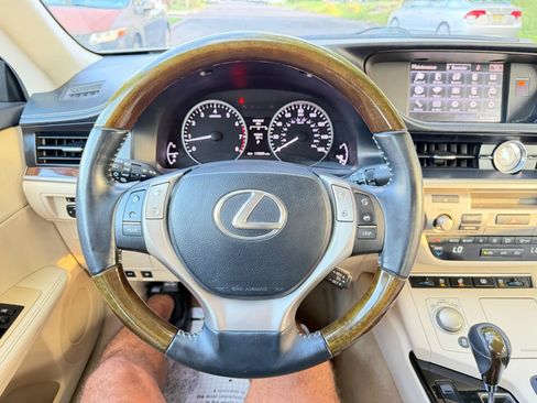 Used 2015 Lexus ES 350 w/ Luxury Package FWD image 69