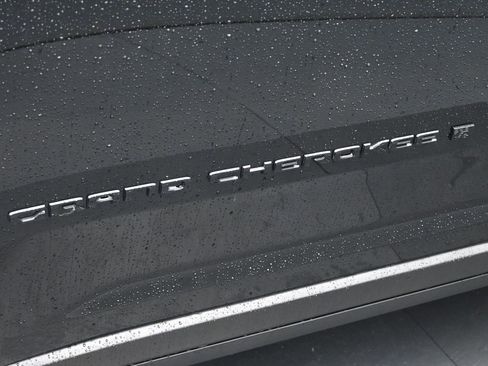 New 2025 Jeep Grand Cherokee L Limited w/ Black Appearance Package image 13