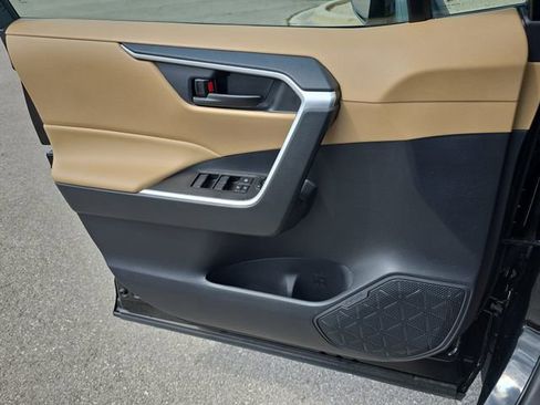 Used 2025 Toyota RAV4 LE image 26