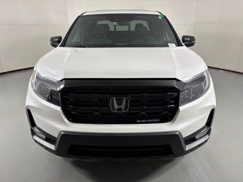 Used 2025 Honda Ridgeline Black Edition image 3