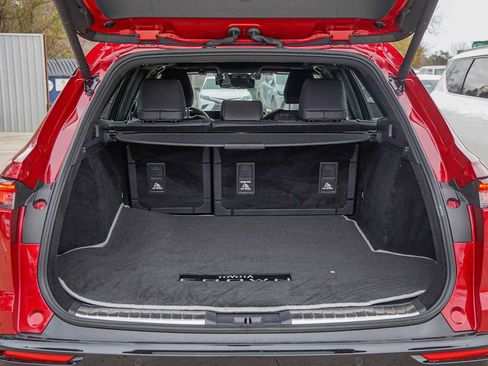 Used 2025 Toyota Crown Signia image 31