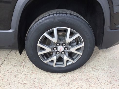 Used 2021 GMC Acadia SLE w/ Driver Convenience Package image 5