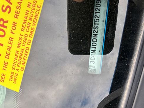 Used 2025 Jeep Compass Trailhawk image 9