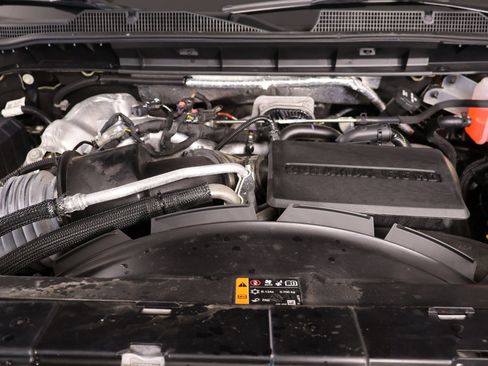 Used 2024 Chevrolet Silverado 3500 LT image 18