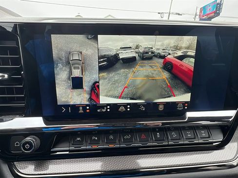 Used 2024 Chevrolet Silverado 1500 ZR2 w/ Technology Package image 31