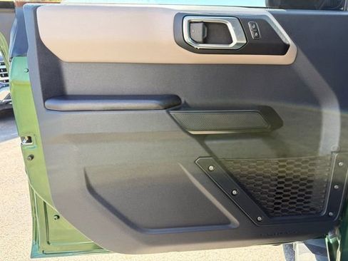 Used 2024 Ford Bronco Wildtrak image 9