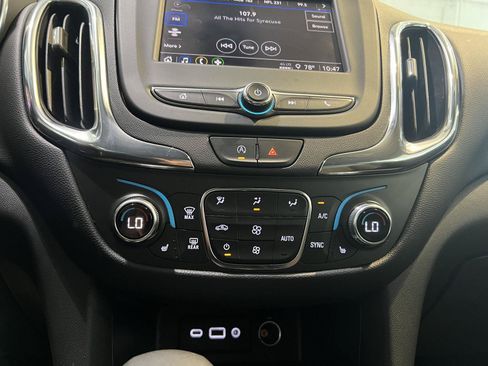 Used 2022 Chevrolet Equinox LT FWD image 25