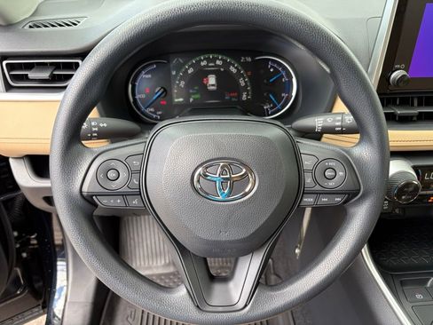 Used 2025 Toyota RAV4 LE image 24