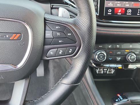 Used 2024 Dodge Durango GT AWD/4WD image 17