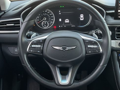 Used 2025 Genesis G70 2.5T image 18
