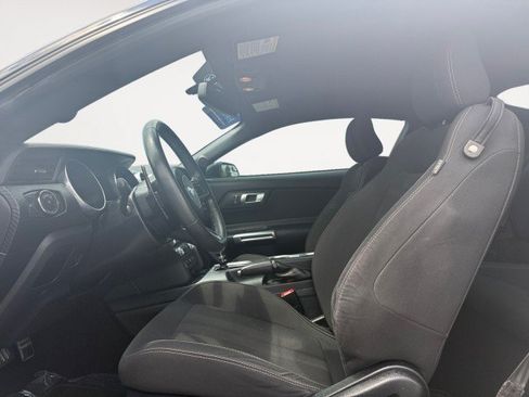 Used 2019 Ford Mustang Coupe RWD image 4