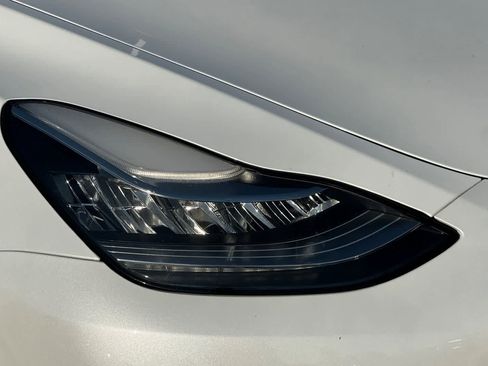 Used 2023 Tesla Model Y Long Range image 34