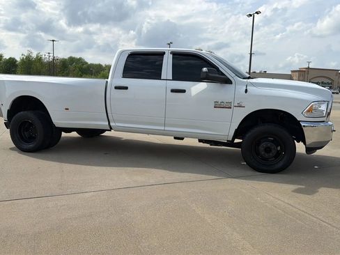 Used 2016 RAM 3500 Tradesman w/ Chrome Appearance Group image 27