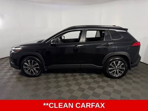 Used 2025 Toyota Corolla Cross XLE w/ Convenience Package image 5