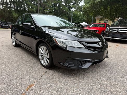 Used 2018 Acura ILX FWD image 3