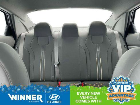 New 2025 Hyundai Elantra SEL image 17