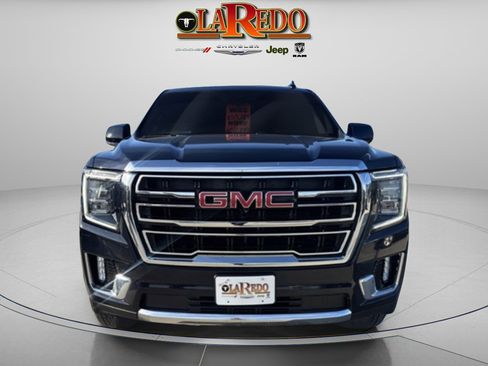 Used 2023 GMC Yukon SLT w/ SLT Premium Package image 2