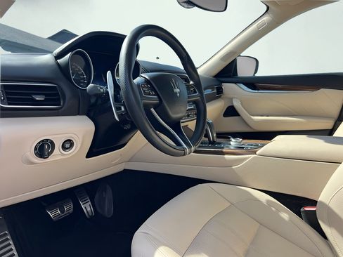 Used 2019 Maserati Levante GranSport AWD/4WD image 57
